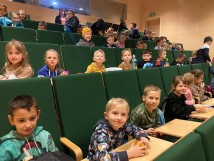 Klasa 1a i 1a w Parku Tradycji na filmie „Kapitan Morten i królowa pająków” z projektu "Kinoszkoła"