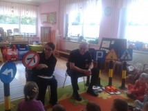 STRAŻ MIEJSKA UCZY NAS BEZPIECZEŃSTWA