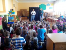 Teatrzyk "O papużce kłamczuszce"