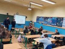 Spotkanie z Policją uczniów klas siódmych.