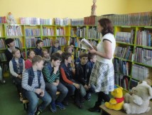 "Misiowe" czytanie w bibliotece