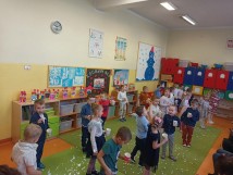 4.02.2025 - Dzień Babci i Dziadka u Wiewiórek