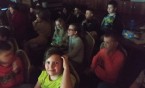 Na zakończenie intensywnego dnia oglądanie filmu 