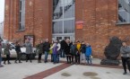 XIX- wieczne stroje, sprzedawanie, kupowanie, opracowywanie strategii, nawiązywanie sojuszy i… -…