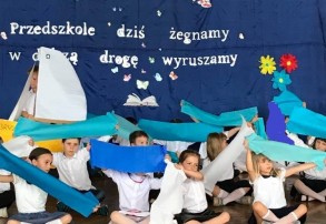„Przedszkole dziś żegnamy, w dalszą drogę wyruszamy” pożegnanie w SP16