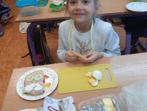 Klasa 1b bierze udział w projekcie "Zdrowo jem, więcej wiem". Dzisiaj wykonaliśmy pierwsze…