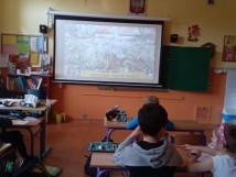 Klasa 3a wzięła udział w lekcji na żywo...PORY ROKU NA ŚWIECIE...z projektu "Wirtualne podróże"