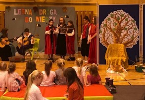 Leśną drogą do wiedzy, czyli Dzień Otwarty w SP3