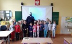 Spotkanie z Panem Policjantem uczniów klasy 1b.