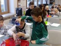 WARSZTATY CHEMICZNO - FIZYCZNE W PAŁACU MŁODZIEŻY W KATOWICACH Z KLASĄ IVB I IVA z Szkoły…