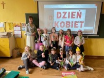 Uroczysty Dzień Kobiet w klasie 1a