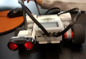 ROBOTYKA I DOŚWIADCZENIA FIZYCZNE Z KLASĄ VI w SP nr 4