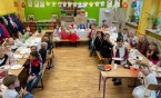 Wigilia i warsztaty zdobienia pierników bożonarodzeniowych w klasach pierwszych.