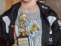 Adrian Muzyka z kl. 4a i jego drużyna otrzymała wyróżnienie w hokeju na trawie. Serdecznie…