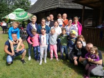 Uczniowie 2B, Rodzice i Wychowawca spędzają wspólnie sobotnie popołudnie