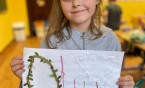 1a- Jak zwykle twórczo... tym razem wykonaliśmy wizytówki – wyklejanki z włóczkowych literek.