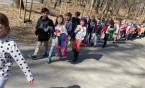 Klasy pierwsze poszukiwały wiosny w Parku Pszczelnik