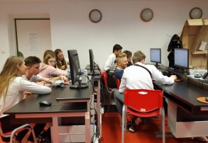 KLASA IIIBG Z SZKOŁY PODSTAWOWEJ NR 4 -W PAŁACU MŁODZIEŻY NA WARSZTATACH Z KAMERY TERMOWIZYJNEJ I…