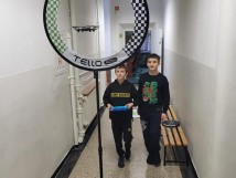 Patryk oraz Sebastian latali dziś dronami przez tor przeszkód na czas. Trenowali też swoje…