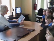 Lekcja biblioteczna z Lolkiem
