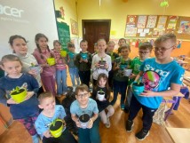 Klasa 3a melduje wykonanie zadania z projektu „ Klasa w terenie”. Zadanie nr 6 „Mali ogrodnicy”.