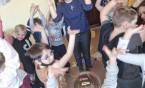 Integracja w klasie 2a. Powitanie nowego kolegi Miszy z Ukrainy.