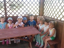 Piknik grupy maluszków z P 18