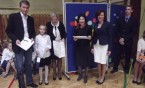 Wiktoria Szyłejko z V a laureatką  konkursu ,,List do taty”