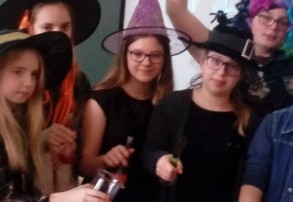 NIETYPOWA - TEATRALNA LEKCJA J.POLSKIEGO W KLASIE VI - "MAKBET"- W.SZEKSPIRA!!!! w SP nr 4