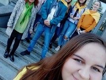 Wolontariusze na rzecz fundacji "Dzieło Nowego Tysiąclecia"