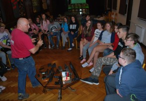 Noc w szkole