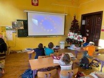 1a- zajęcia z projektu Uniwersytetu Dzieci, tym razem dowiedzieliśmy się co to i po co nam Unia…