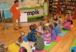 "Przecinek i kropka" Przedszkolaki z P18 w Empiku