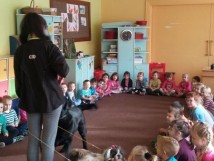 Zajęcia edukacyjne z psami w P18
