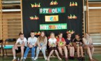 Ostatni apel VIII Szkolnej Ligi Mistrzów Fantastyczny występ klasy V b : „Uczciwość ma wartość”