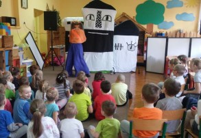 Teatrzyk z Urzędu Miasta w Przedszkolu Nr 18