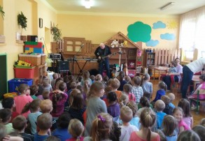 Wiosenne  muzykowanie w P18