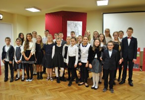 WIECZÓR Z POEZJĄ W MIEJSKIEJ BIBLIOTECE PUBLICZNEJ