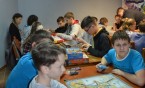 UCZNIOWIE  W "INNYM WYMIERZE"