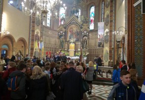 Zasadnicza Szkoła Zawodowa nr 2 im. św. Jana Pawła II  na pielgrzymce do Sanktuarium M. B. z…